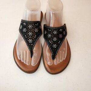 Elegant Black Women's Sandals with Embellished Design